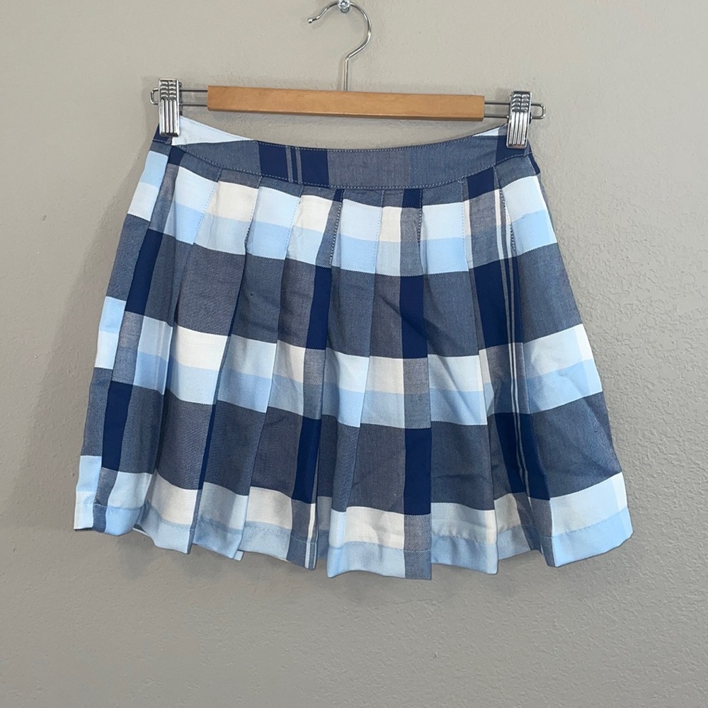 NWT forever 21 pleated skirt, size small